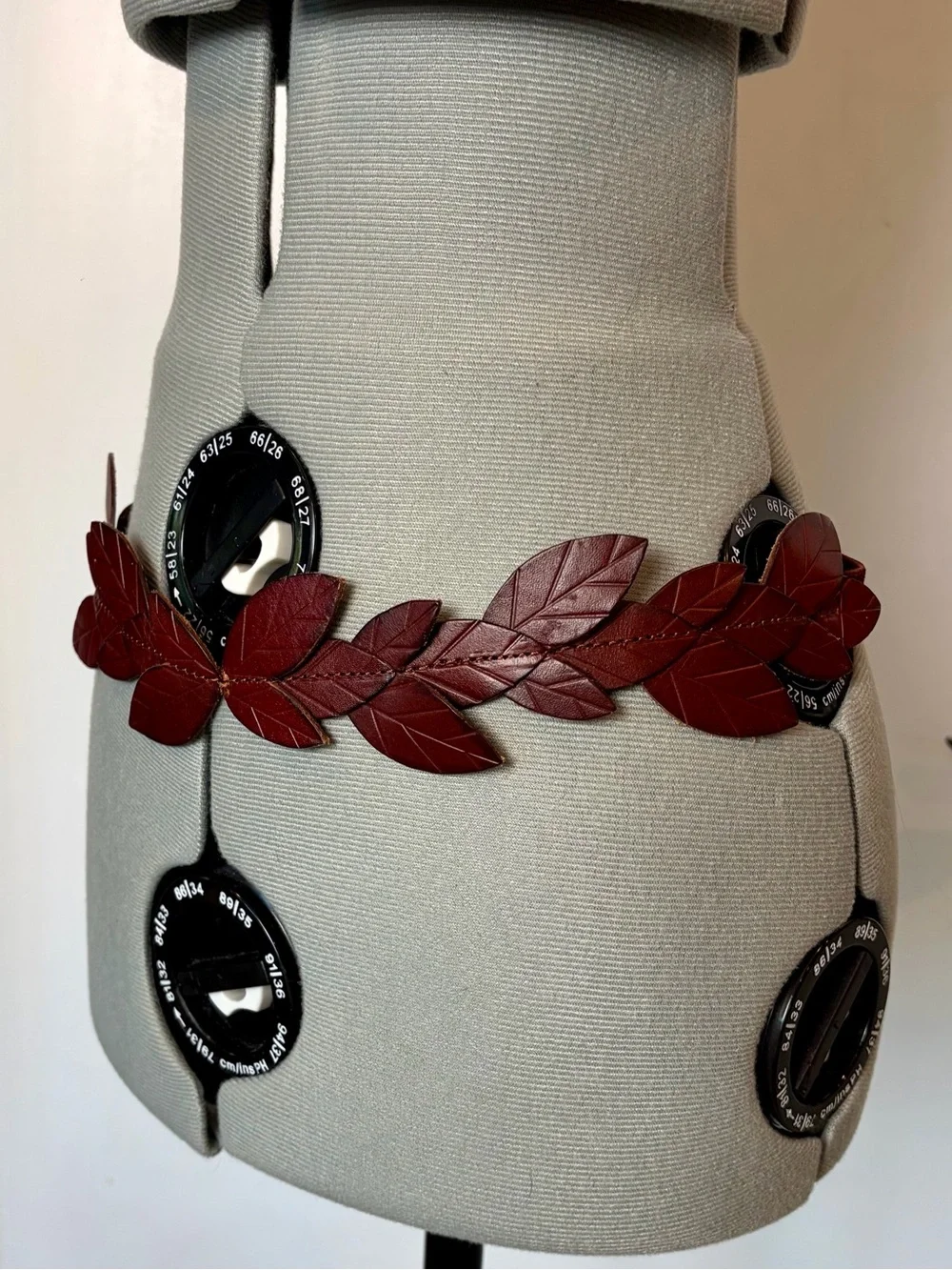 Leather Leaf Motif Waist Belt or Laurel Headband, adjustable, brown, EUC, 29-34